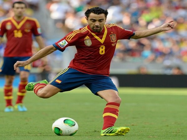 Tiền vệ huyền thoại bóng đá người Tây Ban Nha - Xavi Hernández