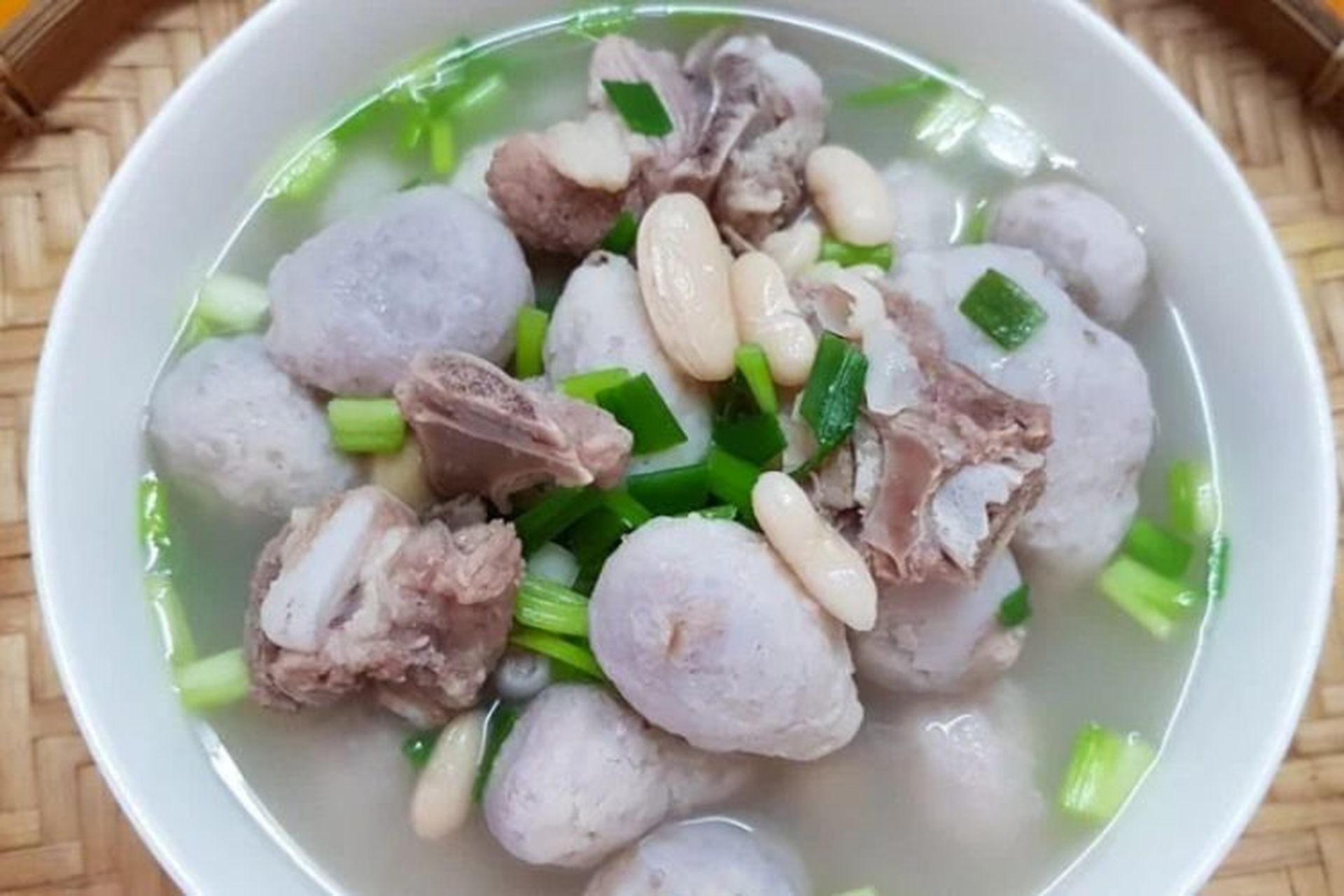 Thực đơn mẫu sử dụng Khoai Sọ cân bằng lượng Calo