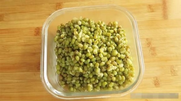 Đậu xanh luộc chỉ còn khoảng 105 calo/100g