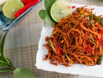 Khô gà là một nguồn cung cấp protein dồi dào