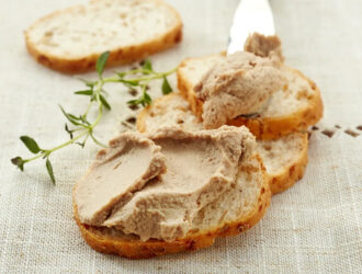 Thưởng thức món pate homemade