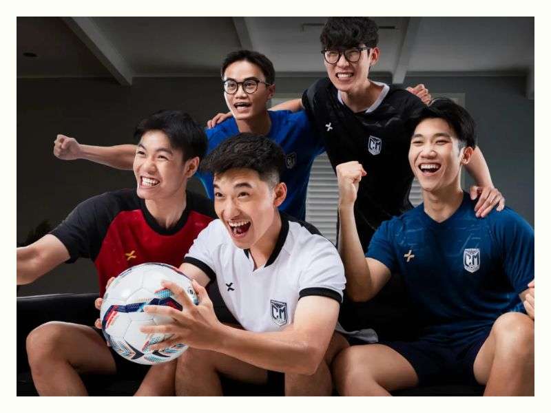 Cách chọn size áo đá bóng chuẩn cho nam, nữ và trẻ em