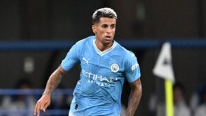 João Cancelo (Barcelona - cho mượn từ Manchester City)