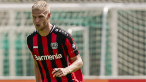 Mitchel Bakker (Bayer Leverkusen)