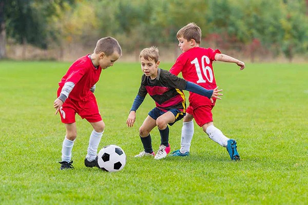 Các động tác của bóng đá hỗ trợ chiều cao hiệu quả